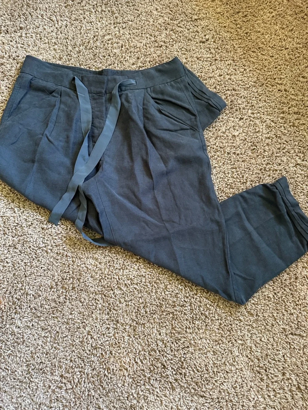 Wilfred Dusty Blue Linen Crop Capri Pants with Adjustable Ribbon Front Aritzia